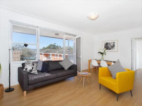 BOT01 - Balmoral Light and Airy Beach Apartment Sydney